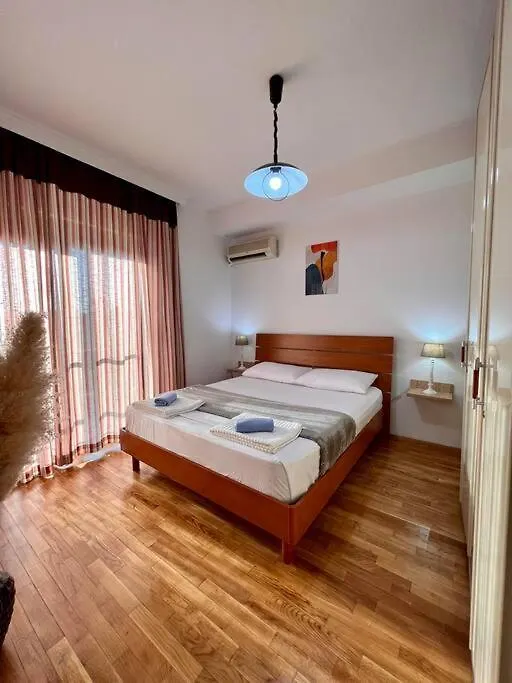 Apartamento Tirana Vibes 0*,